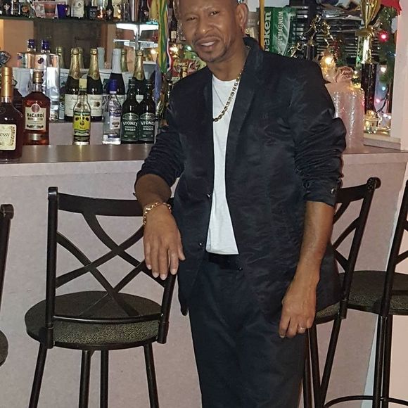 Meet your Posher, Brent - Picture 1 of 1